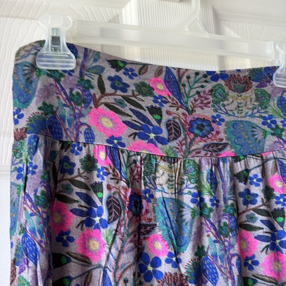 “Butter-soft” Mini Skirt - Whimsical Printed Garden - Picture 5 of 8